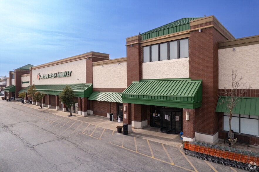 830 Buffalo Grove Rd, Buffalo Grove, IL à louer - Photo du bâtiment - Image 2 de 11