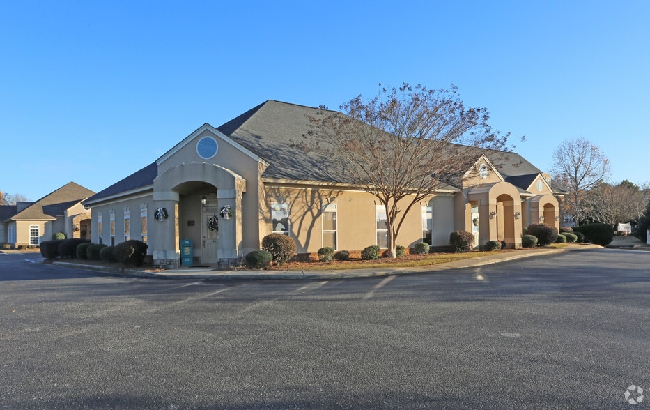 480-486 Mcqueen Smith Rd, Prattville, AL for lease - Primary Photo - Image 1 of 12