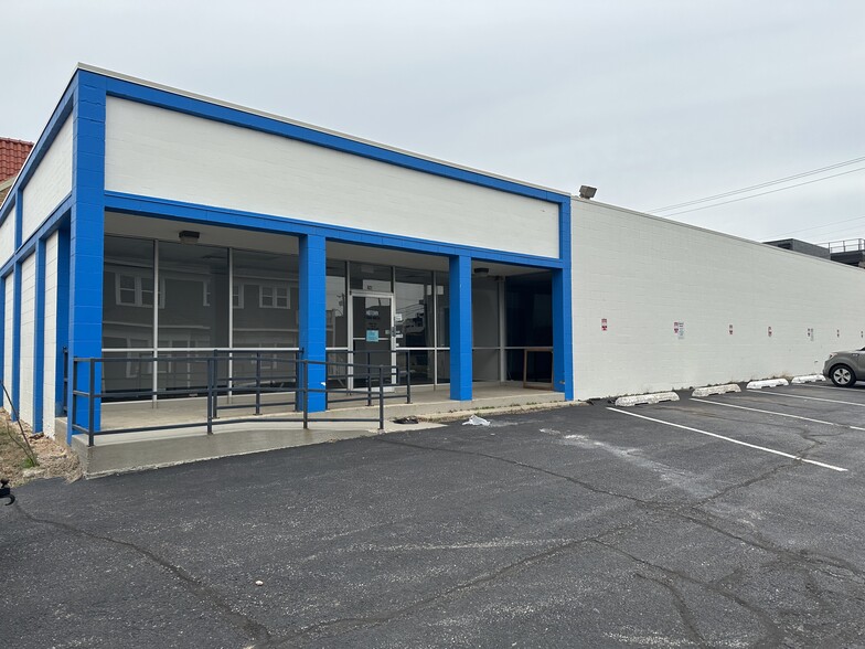 621 NW 6th St, Oklahoma City, OK for lease - Building Photo - Image 2 of 19