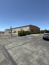 22379 Eyota, Apple Valley, CA for lease Building Photo- Image 2 of 9