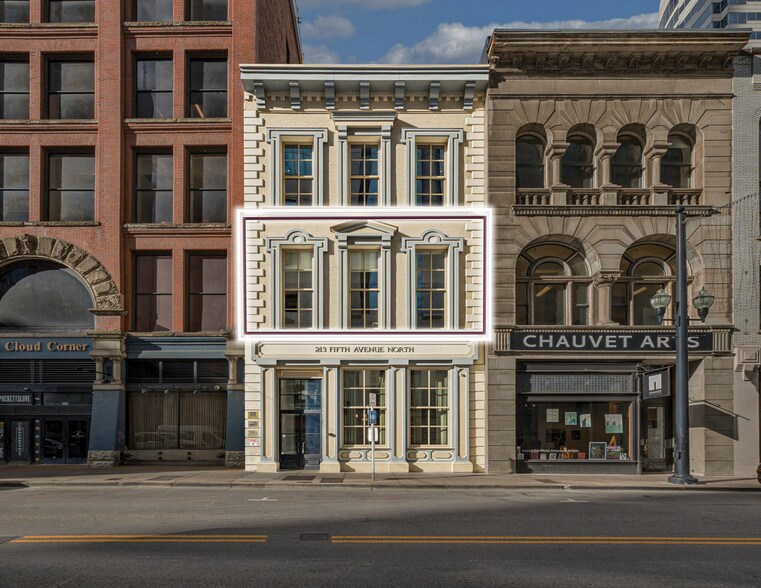 213 5th Ave N, Nashville, TN à vendre - Photo du bâtiment - Image 1 de 17