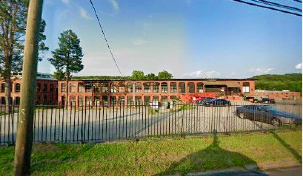 539 Norwich Ave, Norwich, CT for lease - Building Photo - Image 2 of 18