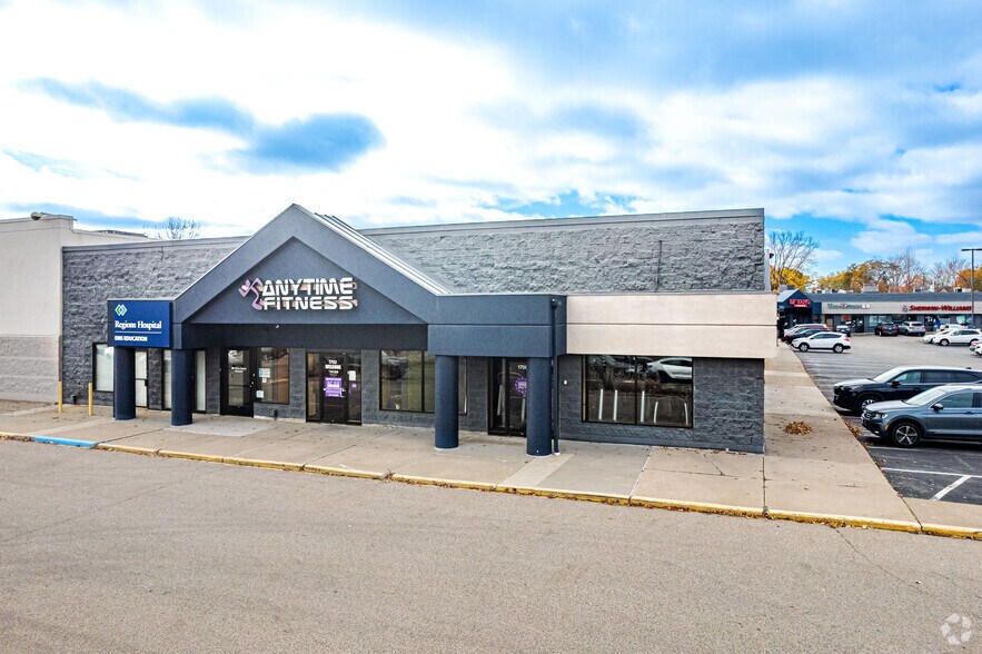 1686 Suburban Ave, Saint Paul, MN à louer - Photo du bâtiment - Image 3 de 10