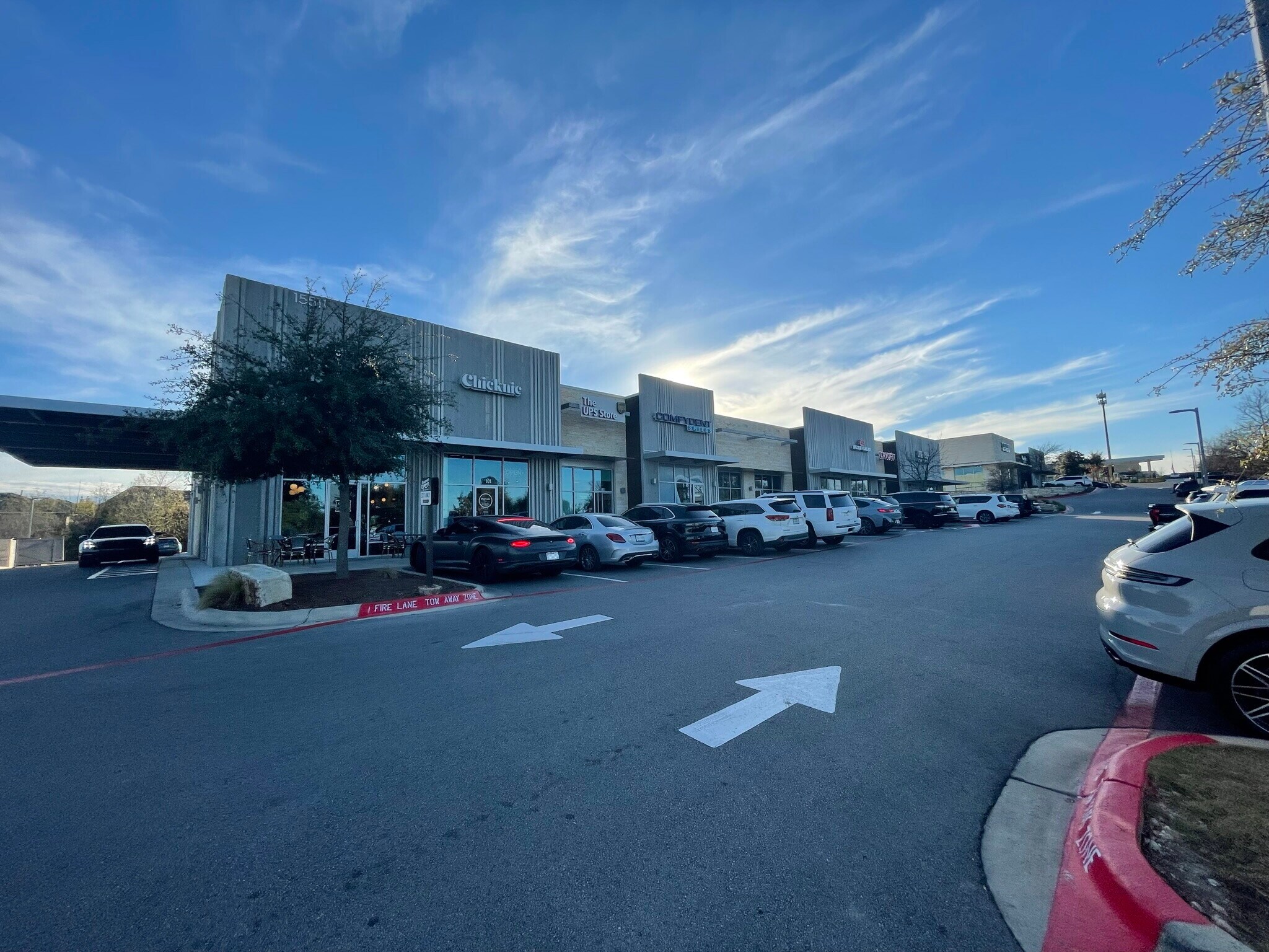 15501 W 71 Hwy, Bee Cave, TX à louer Photo du bâtiment- Image 1 de 19