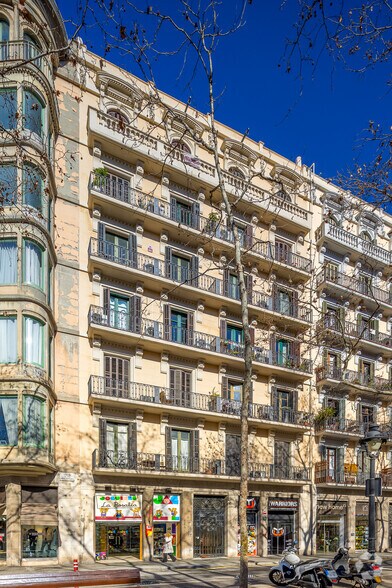 Commerce de détail dans Barcelone, Barcelona à louer - Photo principale - Image 1 de 1