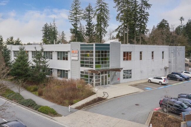Plus de détails pour 2400 Dollarton Hwy, North Vancouver, BC - Bureau à louer