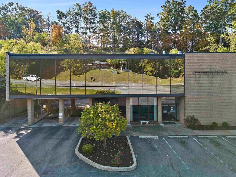 5942 Us-60, Ashland, KY à vendre - Photo du bâtiment - Image 3 de 17