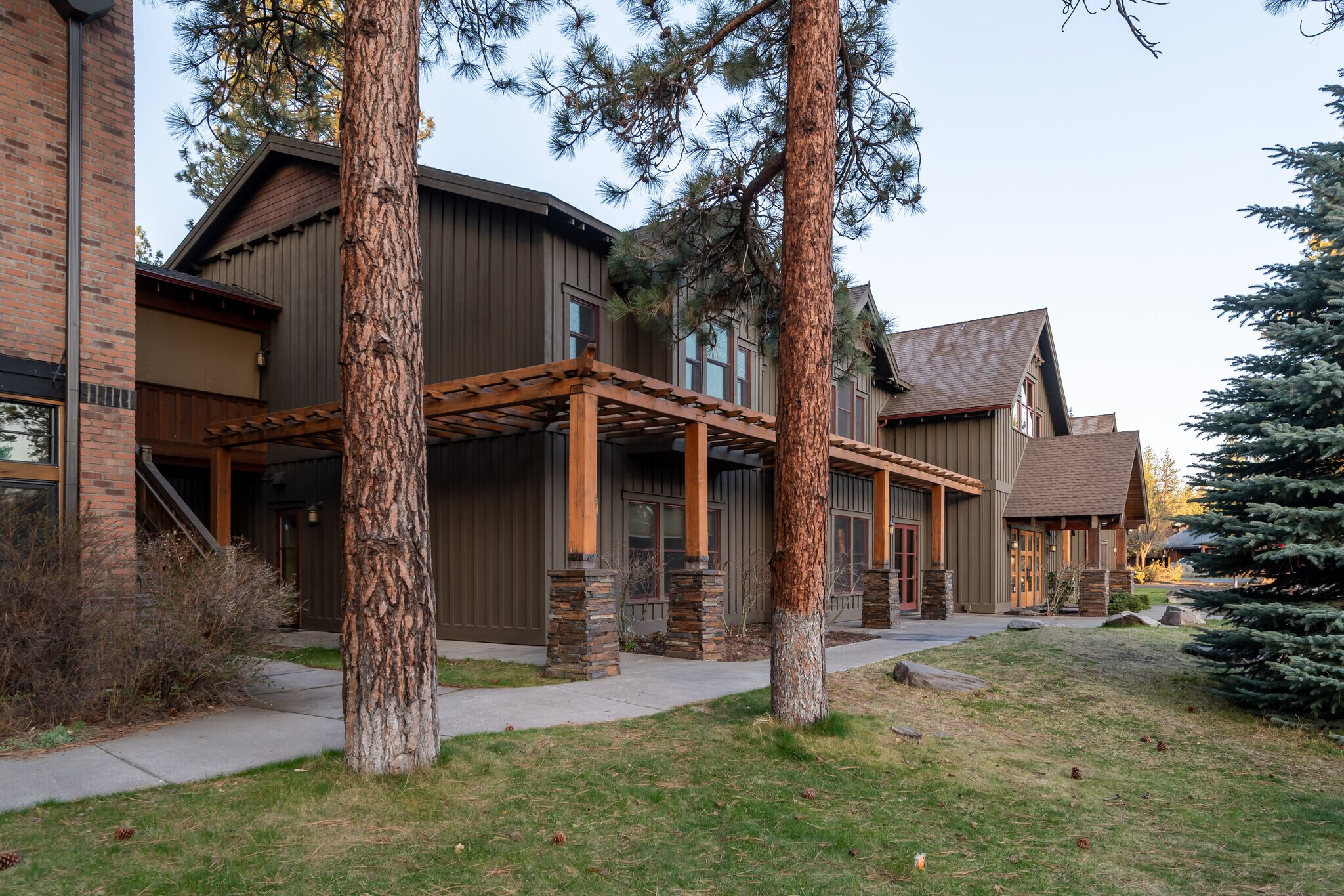 1001 E Desperado Trl, Sisters, OR à vendre Photo du bâtiment- Image 1 de 16