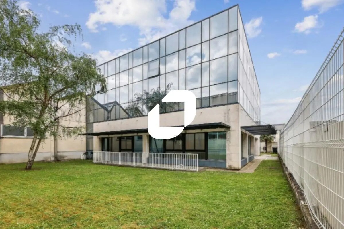 Office in Bry-sur-Marne for lease Building Photo- Image 1 of 14