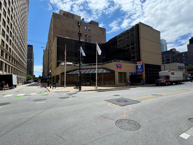 75 W Harrison St, Chicago, IL à vendre - Photo du bâtiment - Image 1 de 7