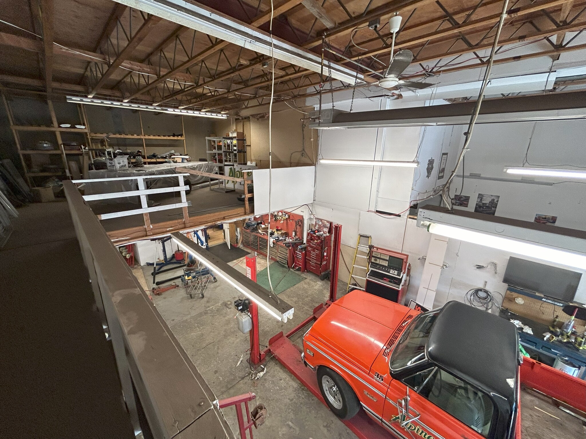 961 Dunford Ave, Langford, BC for sale Interior Photo- Image 1 of 3