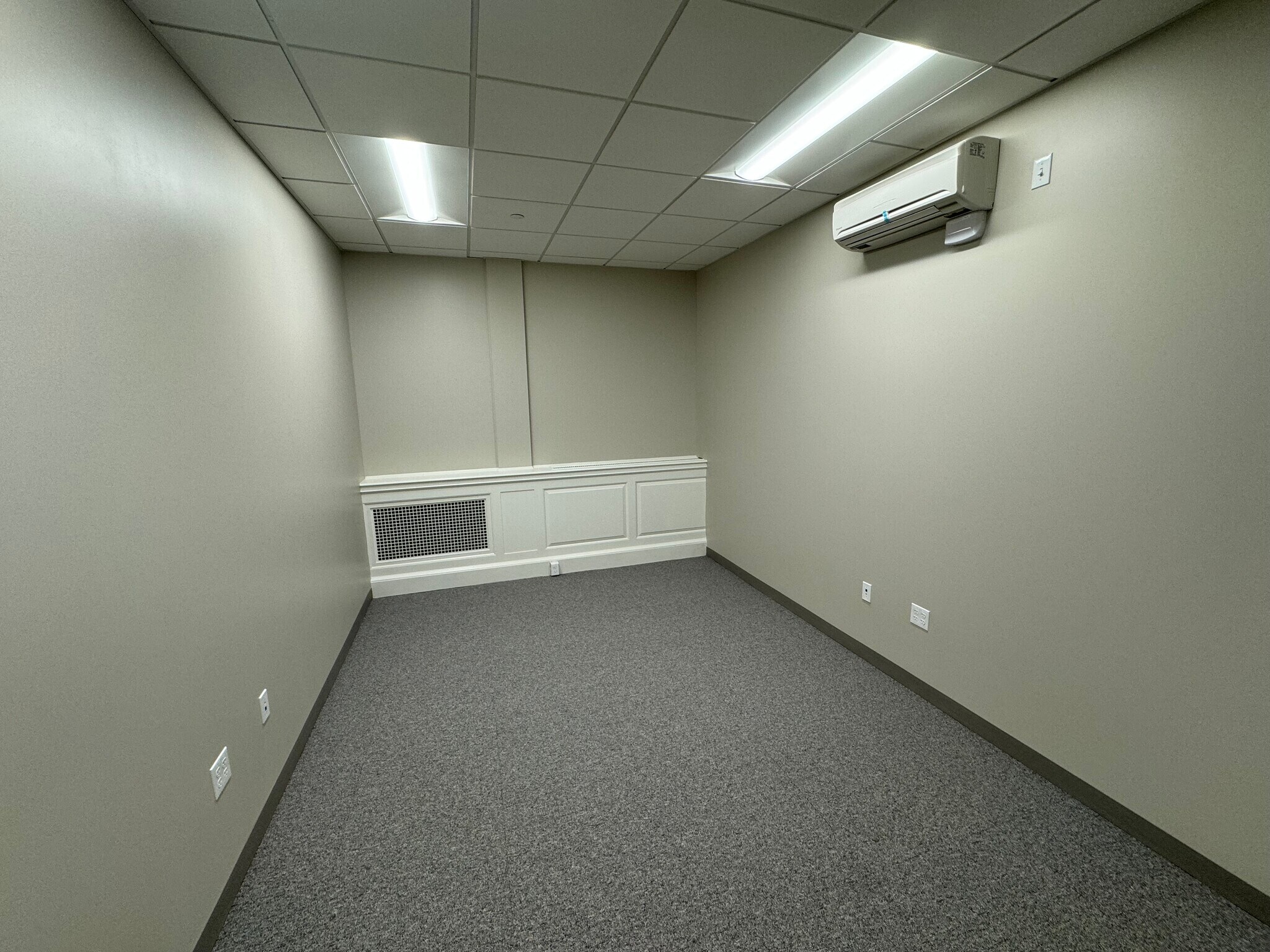 4 North St, Plymouth, MA for lease Interior Photo- Image 1 of 2