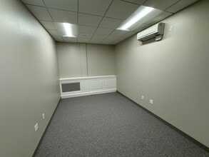 4 North St, Plymouth, MA for lease Interior Photo- Image 1 of 2