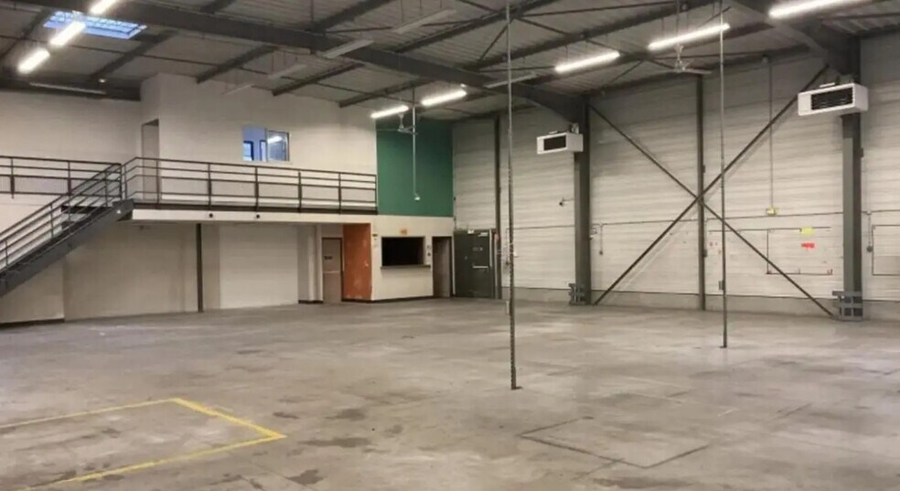 Industriel dans Mitry-Mory à louer - Photo du bâtiment - Image 3 de 6