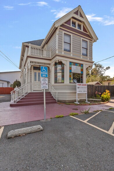 2242 Washington Ave, San Leandro, CA à vendre - Photo du bâtiment - Image 2 de 12