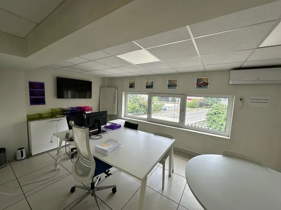 Commerce de détail dans Ivry-sur-Seine à louer Photo intérieure- Image 1 de 1