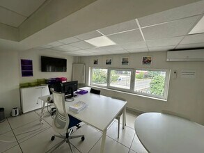 Commerce de détail dans Ivry-sur-Seine à louer Photo intérieure- Image 1 de 1