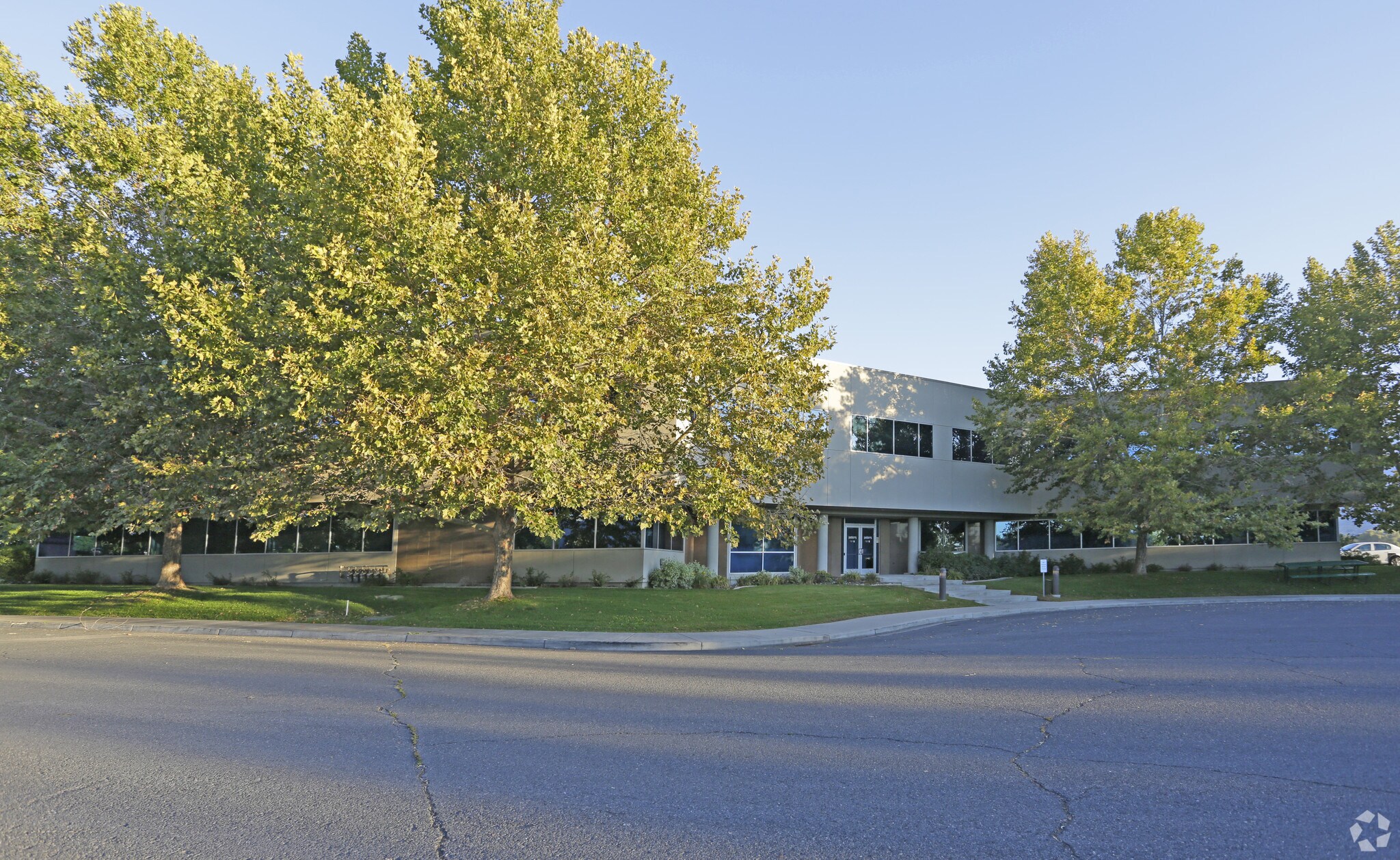 751 Quality Dr, American Fork, UT à louer Photo principale- Image 1 de 18