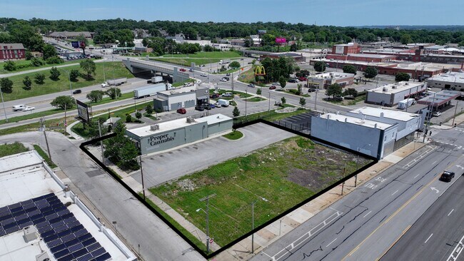 More details for Parking Lot and Retail Building – for Sale, Kansas City, MO