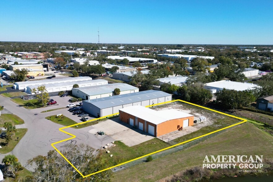 6099 Deacon Rd, Sarasota, FL for sale - Building Photo - Image 2 of 17
