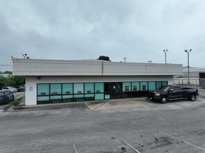 6415 E US HWY 290, Austin, TX for lease Building Photo- Image 1 of 15