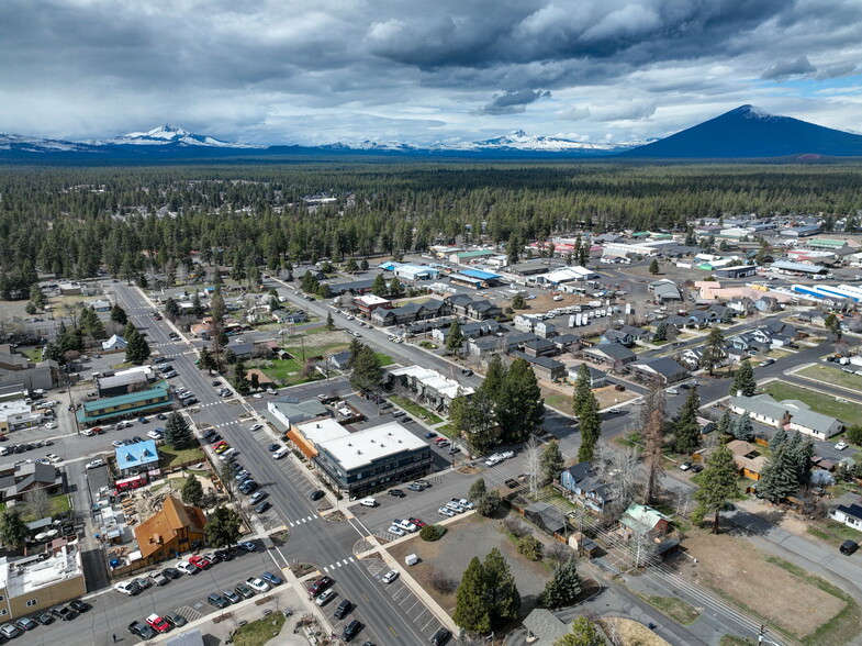 207 N Fir St, Sisters, OR for lease - Aerial - Image 3 of 66