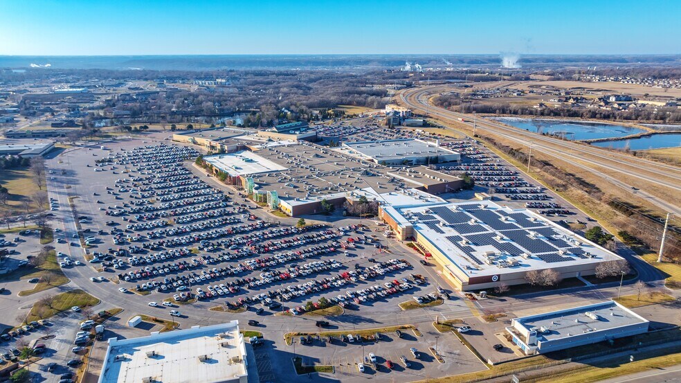 1850 Adams St, Mankato, MN à louer - Photo du bâtiment - Image 2 de 5