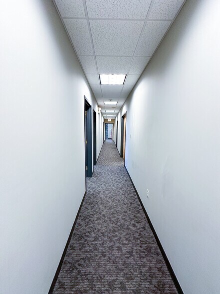 8100 Ohio River Blvd, Emsworth, PA à louer - Photo du bâtiment - Image 3 de 46