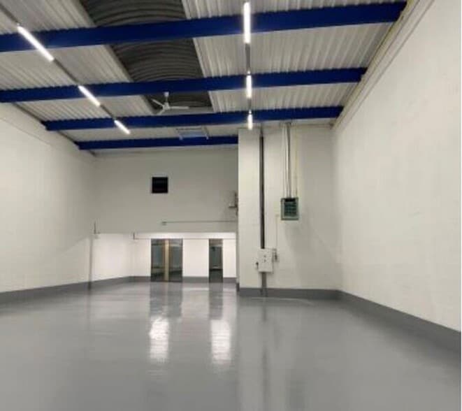 Flex in Bonneuil-sur-Marne for lease - Interior Photo - Image 2 of 7