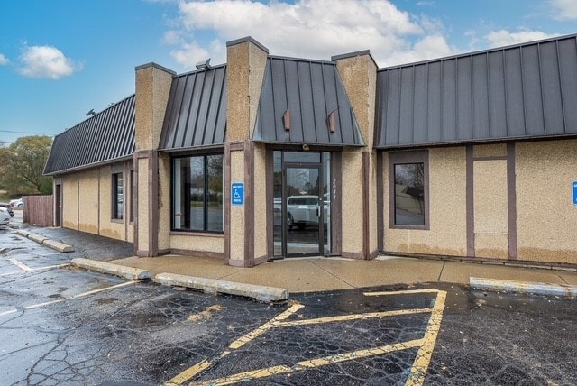 2044 S Cooper St, Jackson, MI à vendre Photo du bâtiment- Image 1 de 9