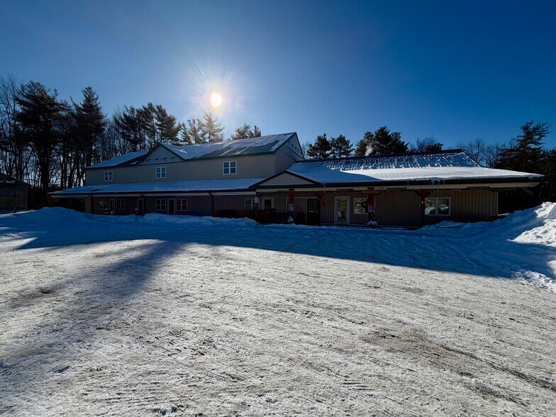 255 Cape Hwy, East Taunton, MA à louer - Photo du bâtiment - Image 2 de 12