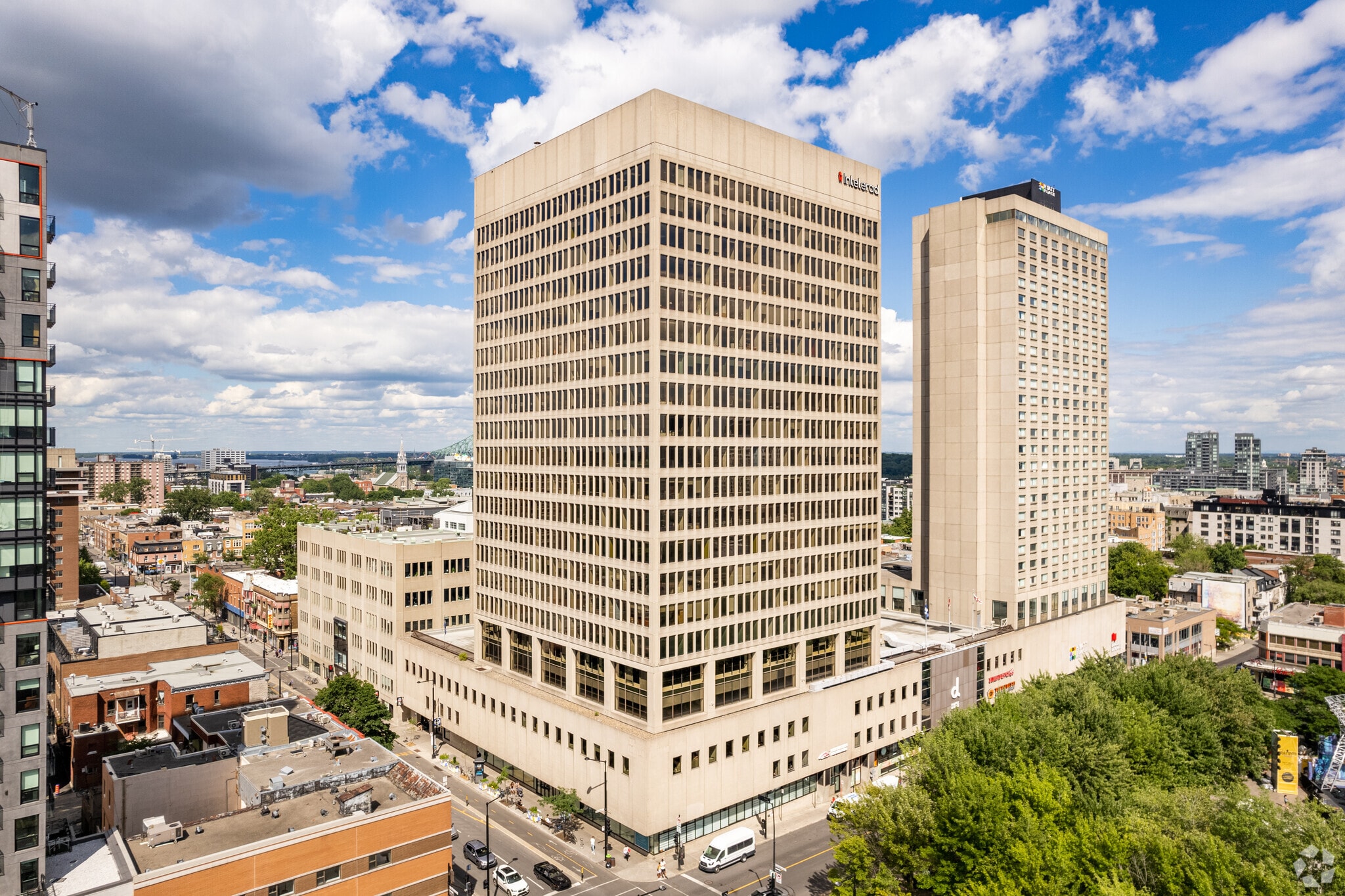 800 Boul De Maisonneuve E, Montréal, QC à louer Photo principale- Image 1 de 13