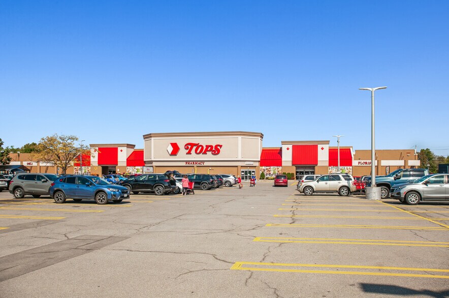 3980 Maple Rd, Amherst, NY à vendre - Photo du bâtiment - Image 2 de 4