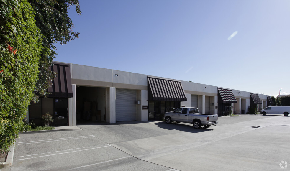 3525 W Commonwealth Ave, Fullerton, CA for lease - Building Photo - Image 2 of 5