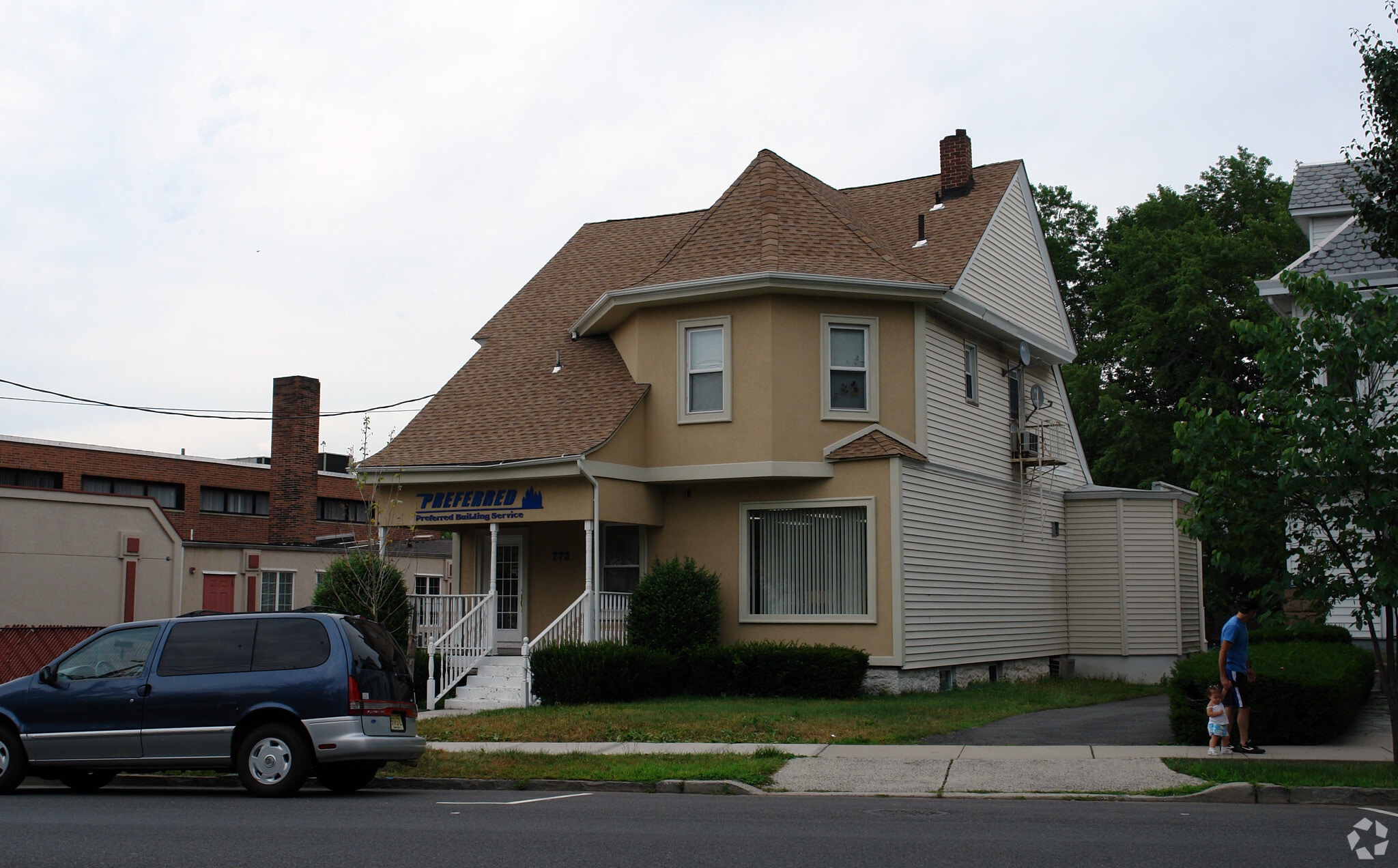 770-772 Kearny Ave, Kearny, NJ for lease Primary Photo- Image 1 of 5