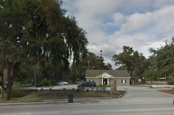 406 E Bloomingdale Ave, Brandon, FL for sale - Primary Photo - Image 1 of 1