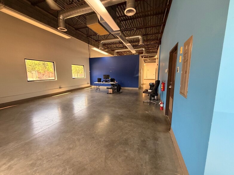 117 S Sunset St, Longmont, CO for lease - Building Photo - Image 2 of 11