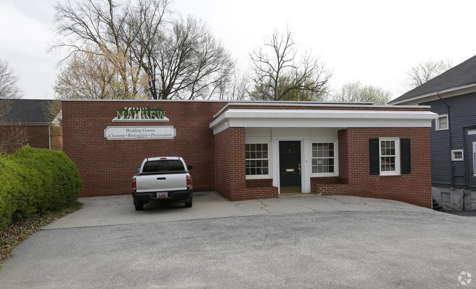 7 Bradshaw St, Greenville, SC for lease - Primary Photo - Image 1 of 7