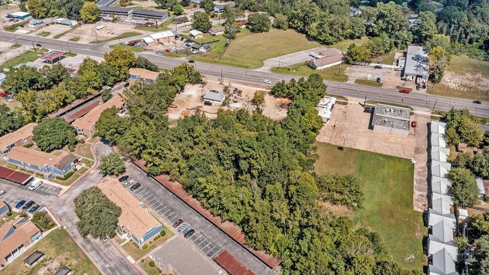 1214 E Denman Ave, Lufkin, TX à vendre - Photo du bâtiment - Image 3 de 16