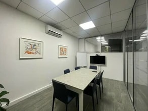 Office in Lyon for lease Interior Photo- Image 2 of 3