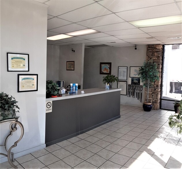 8090 North Point Blvd, Winston-Salem, NC for sale - Building Photo - Image 2 of 21