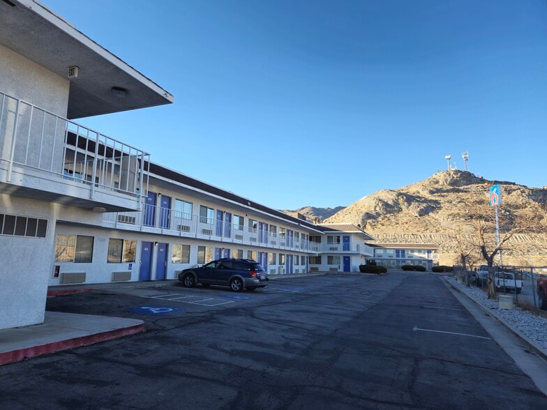 561 E Wendover Blvd, Wendover, UT for sale - Building Photo - Image 3 of 12