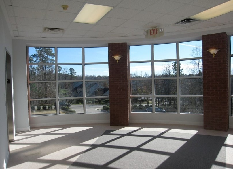 502 McKnight Dr, Knightdale, NC for sale - Lobby - Image 3 of 13