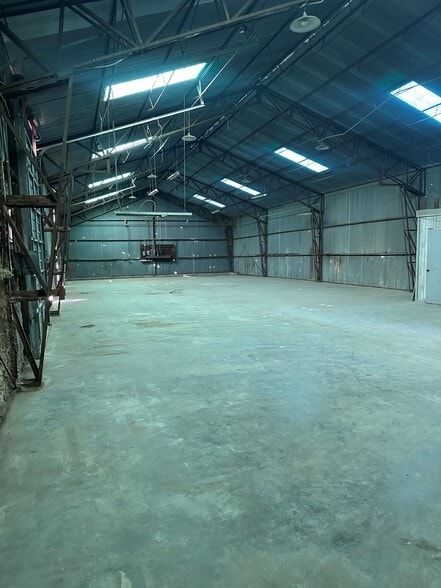 5711-5713 Hart St, Fort Worth, TX à louer - Photo du bâtiment - Image 2 de 5