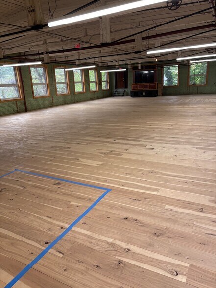 105 Chapman St, Canton, MA à louer - Photo intérieure - Image 3 de 7