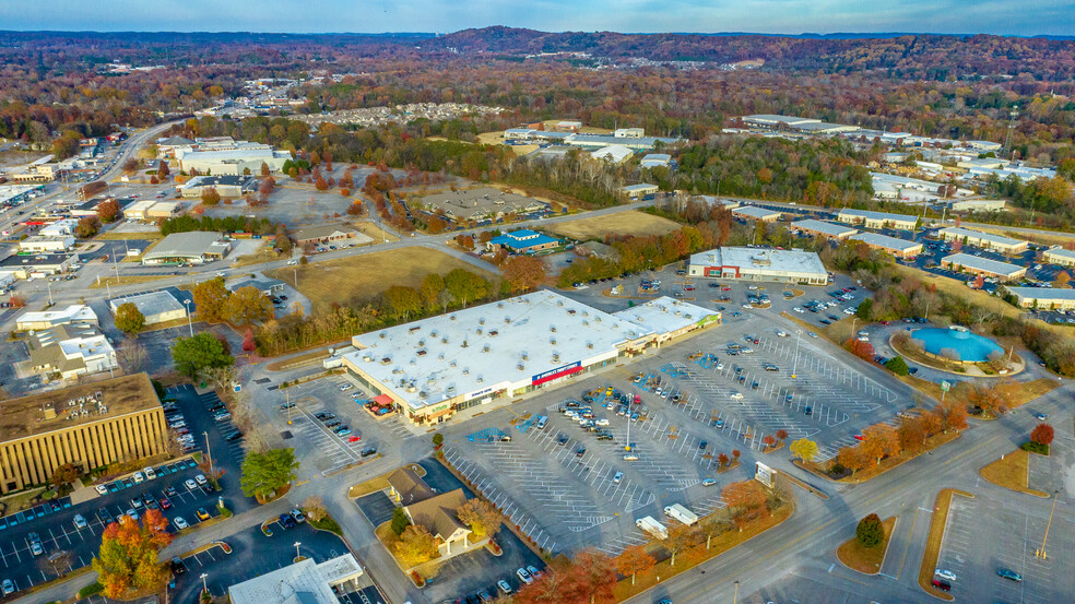 248 Northgate Mall Dr, Chattanooga, TN à vendre - Photo du bâtiment - Image 1 de 17