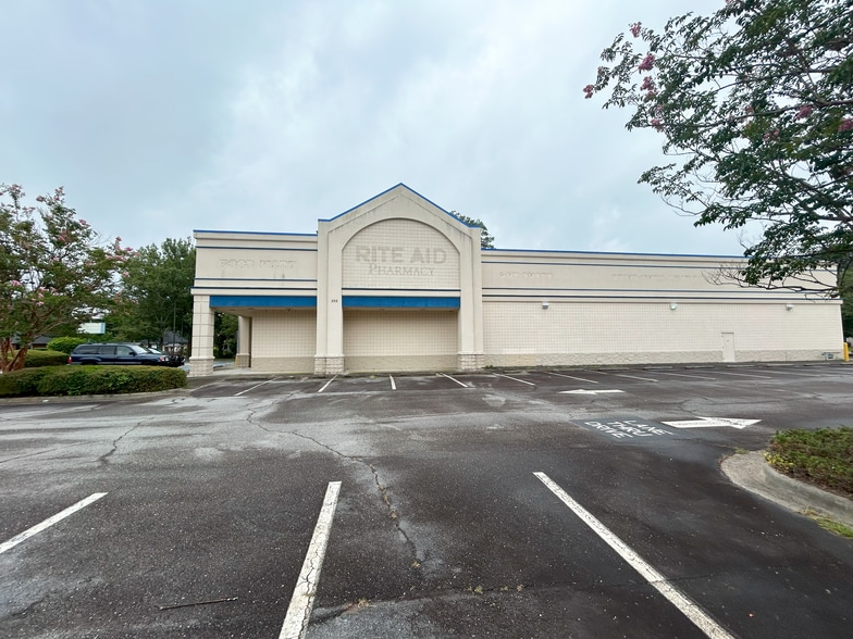 806 E Ash St, Goldsboro, NC for sale - Building Photo - Image 2 of 5