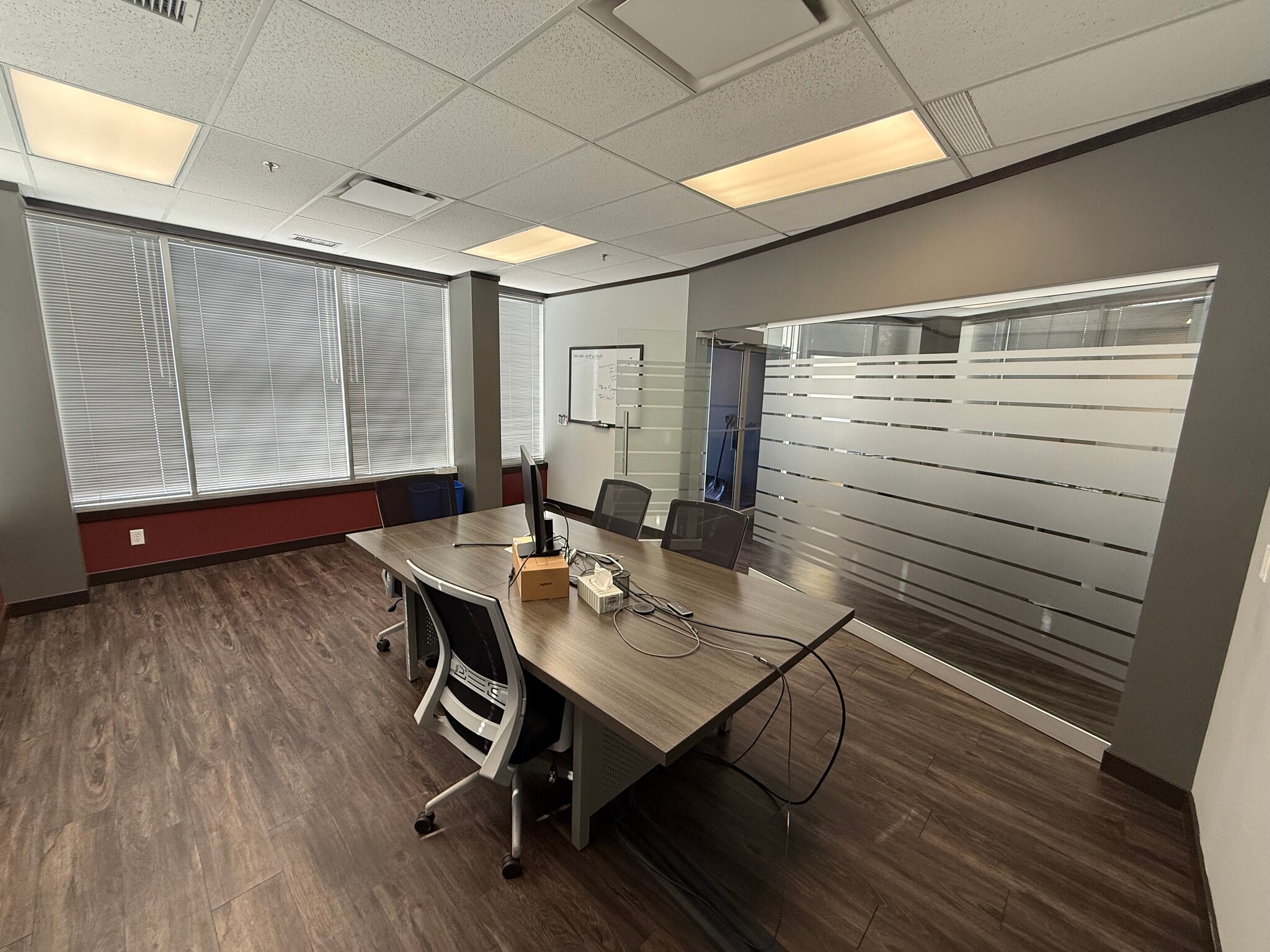 7854-7878 10th St NE, Calgary, AB for lease Interior Photo- Image 1 of 4