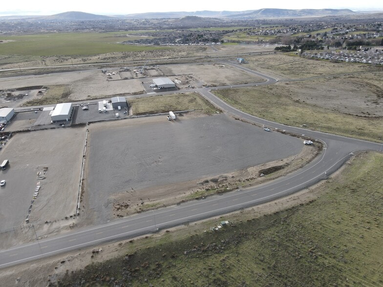 2557 Logan st, Richland, WA à vendre - Photo du bâtiment - Image 3 de 4