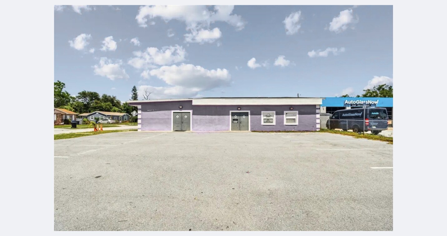 1700 34th St S, Saint Petersburg, FL à vendre Photo du bâtiment- Image 1 de 1